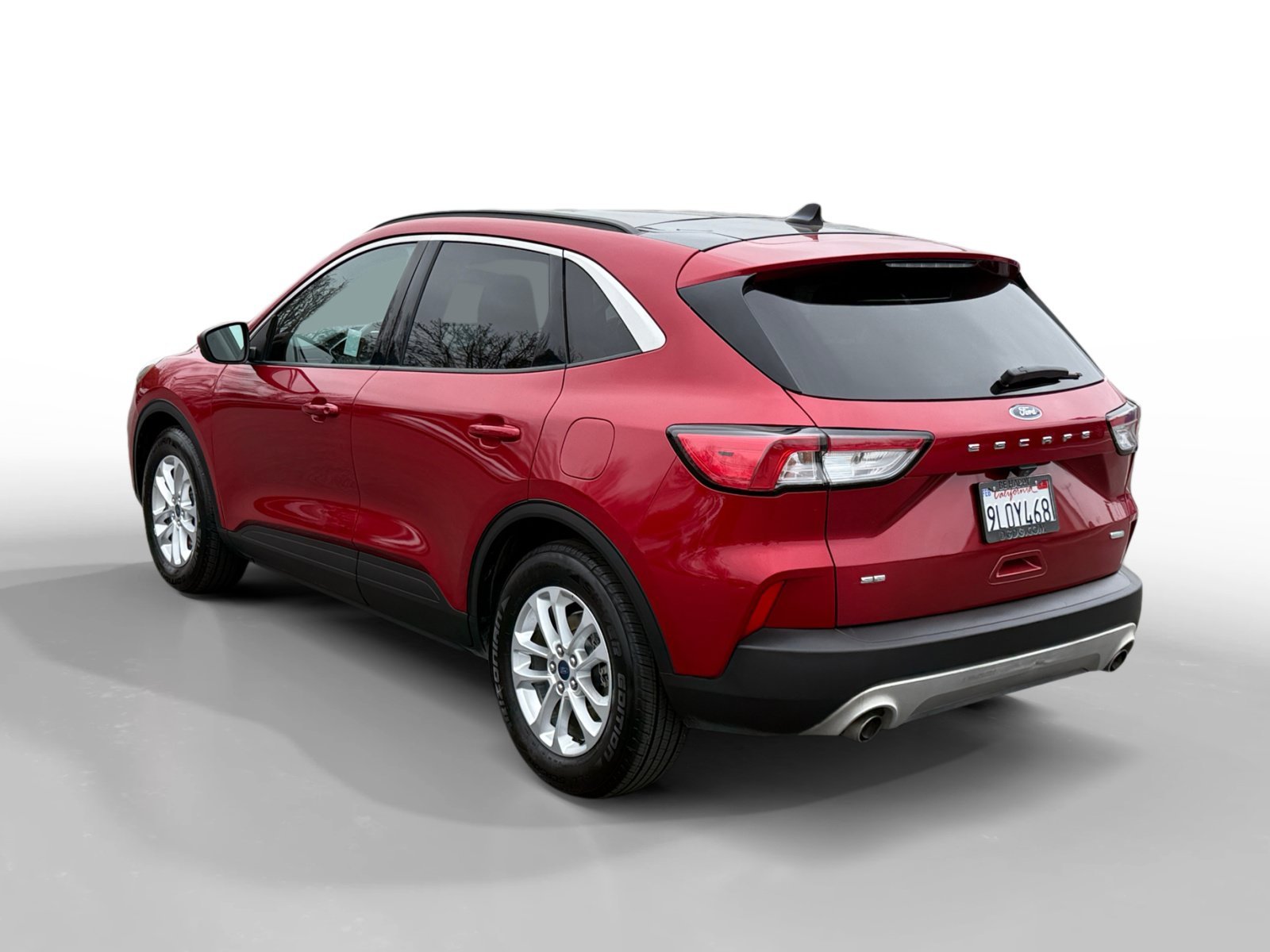 Used 2020 Red Metallic Ford SE image 3