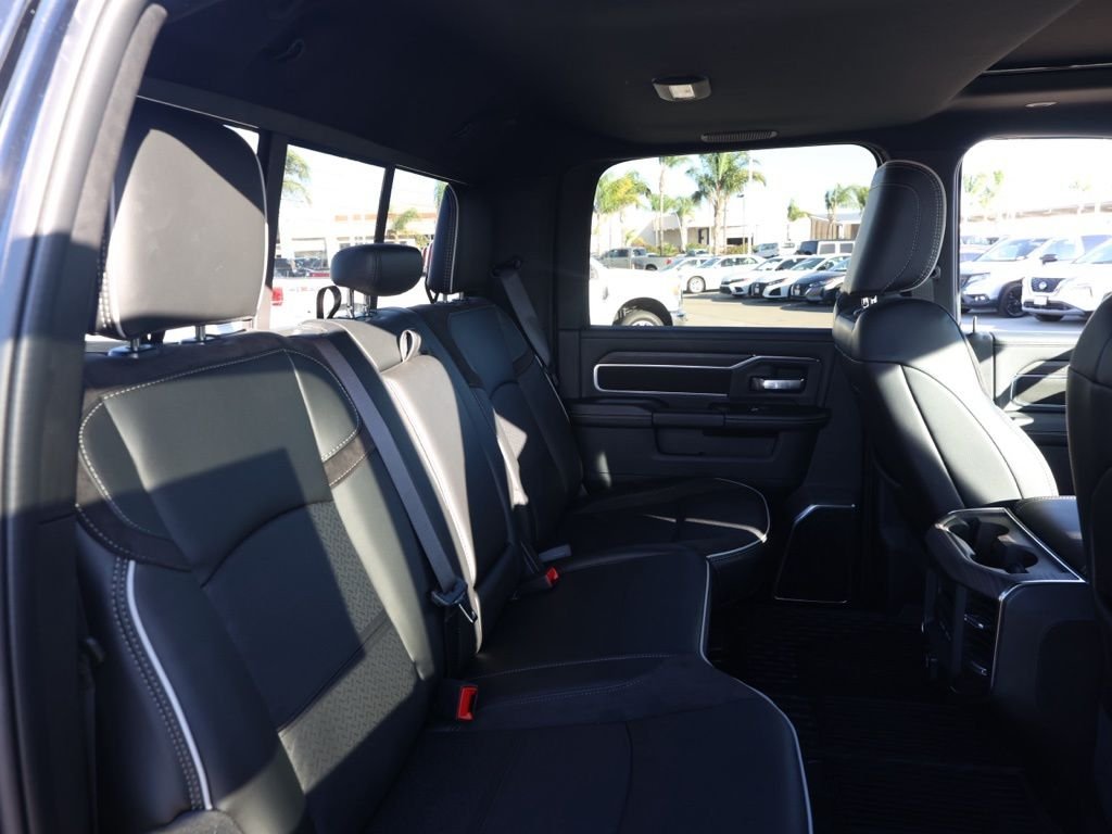 New 2026 Diamond Black Crystal Pearl-Coat Exterior Paint RAM Laramie image 16