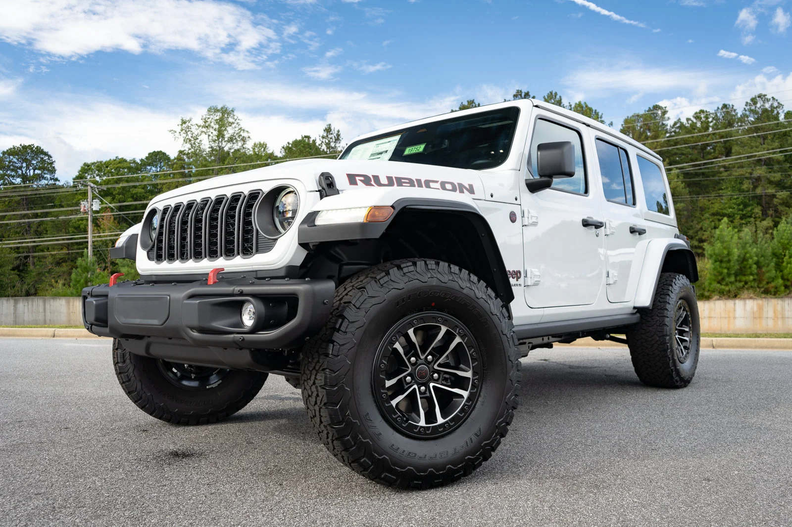 New 2027 Bright White Clear-Coat Paint Jeep Rubicon X image 6
