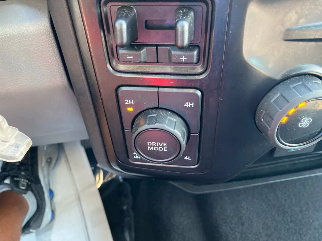 Used 2024 Silver Ford XL image 26
