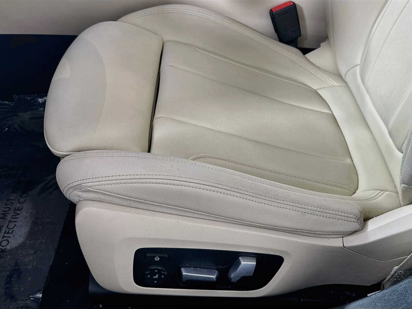 Used 2021 Black Sapphire Metallic BMW 330e image 18