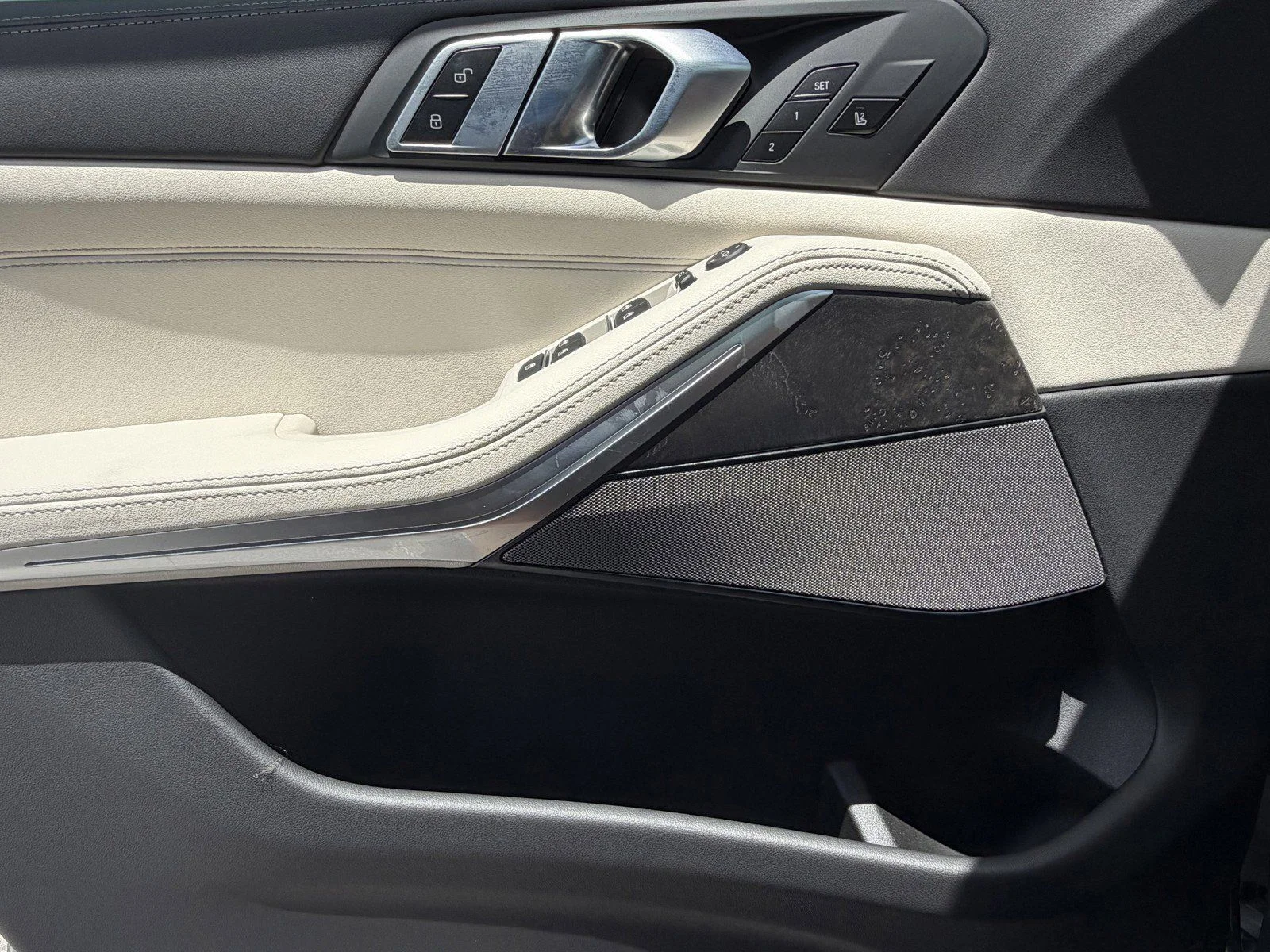 New 2026 Dravit Grey Metallic BMW sDrive40i image 26