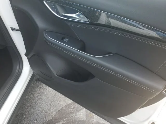 2023 Buick Envision Essence - Photo 13