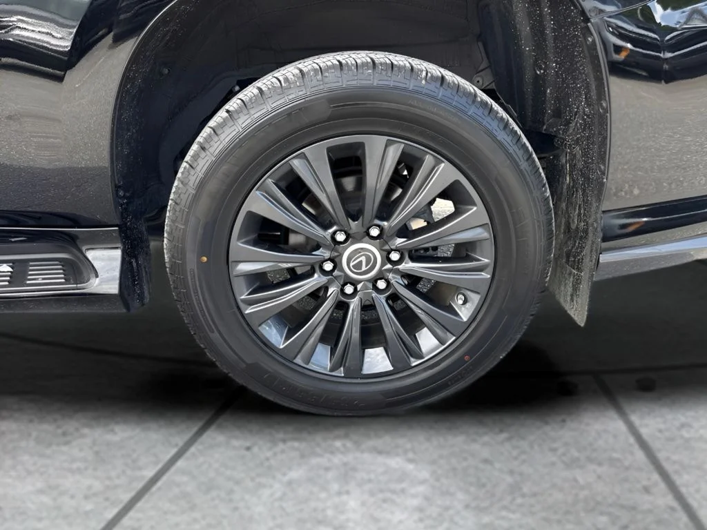 Used 2022 Black Lexus 460 image 22