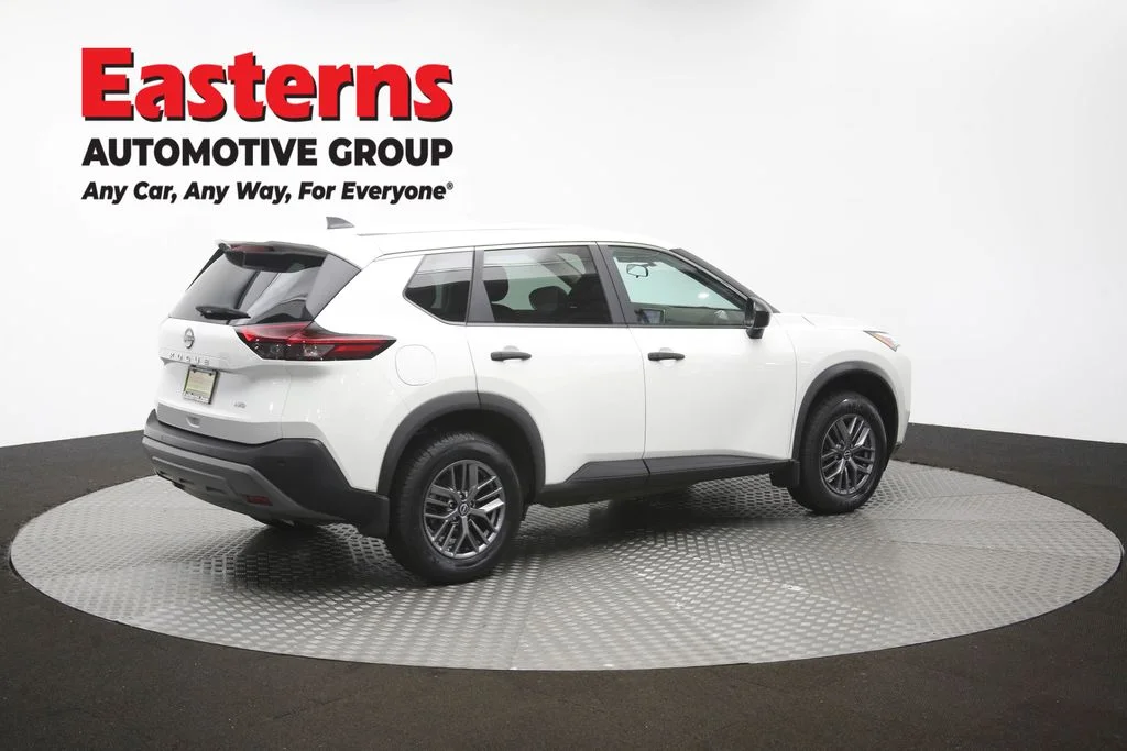 Used 2023 White Nissan S image 42