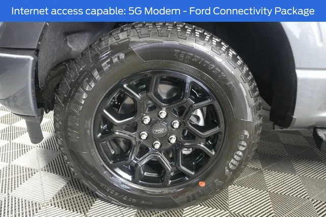 New 2026 Carbonized Gray Metallic Ford XLT image 9
