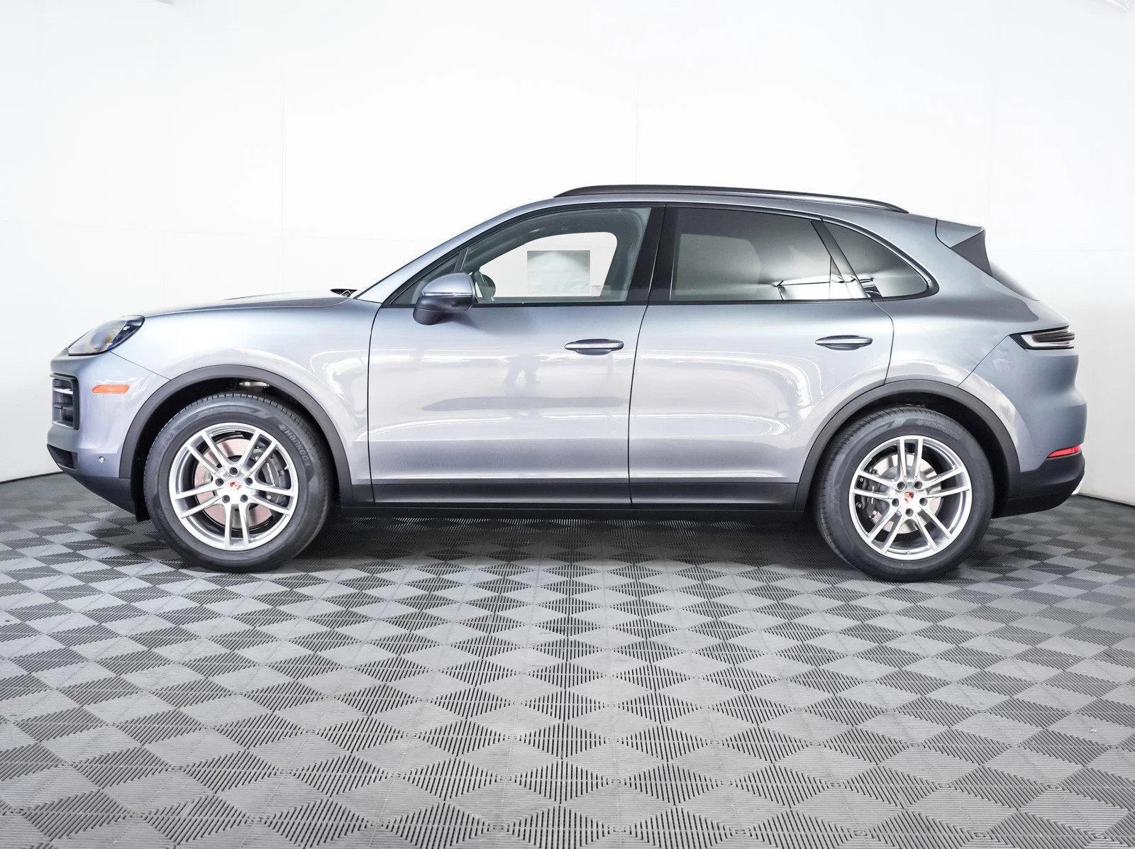 New 2026 VANADIUM GREY Porsche  image 2