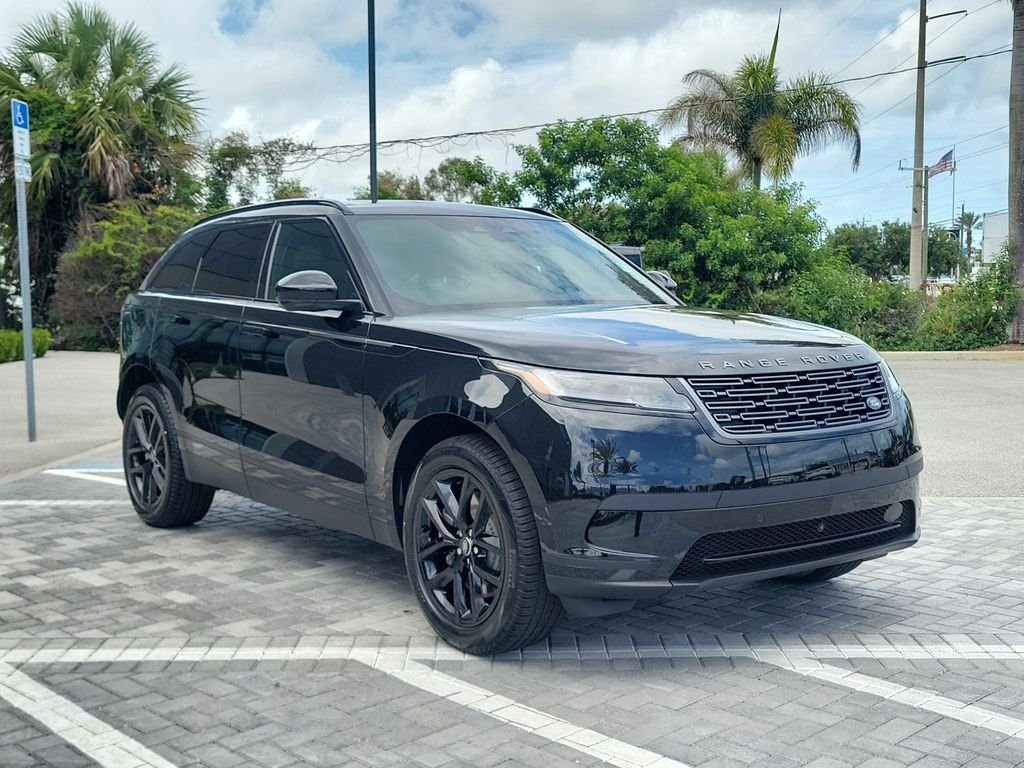 New 2026 Santorini Black Land Rover S image 7