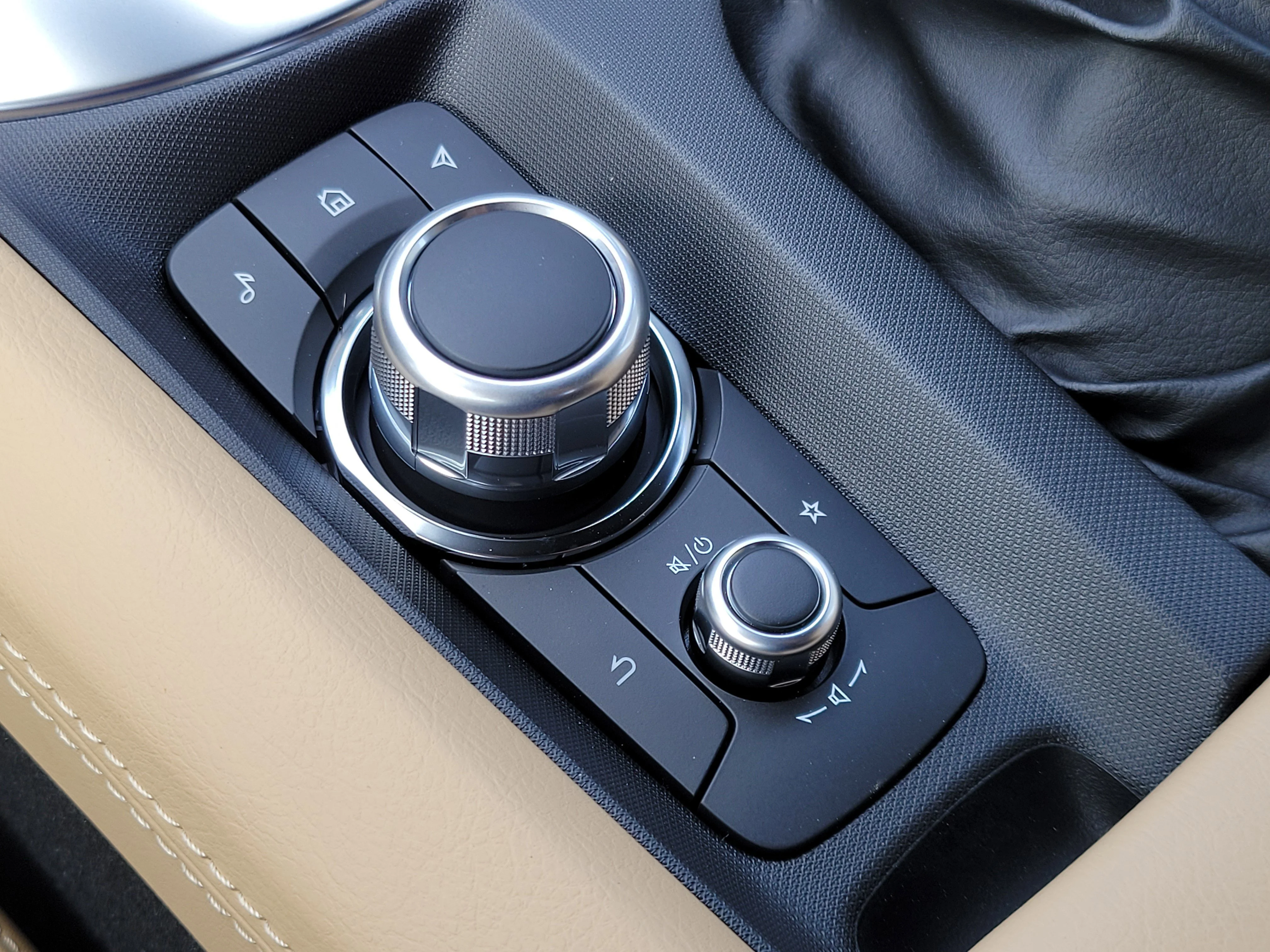 New 2026 Snowflake White Pearl Mazda Grand Touring image 18