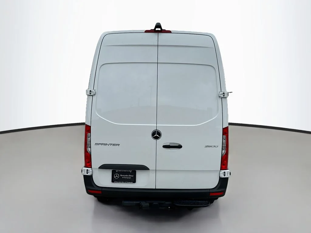Used 2025 White Mercedes-Benz Cargo 144 WB image 6