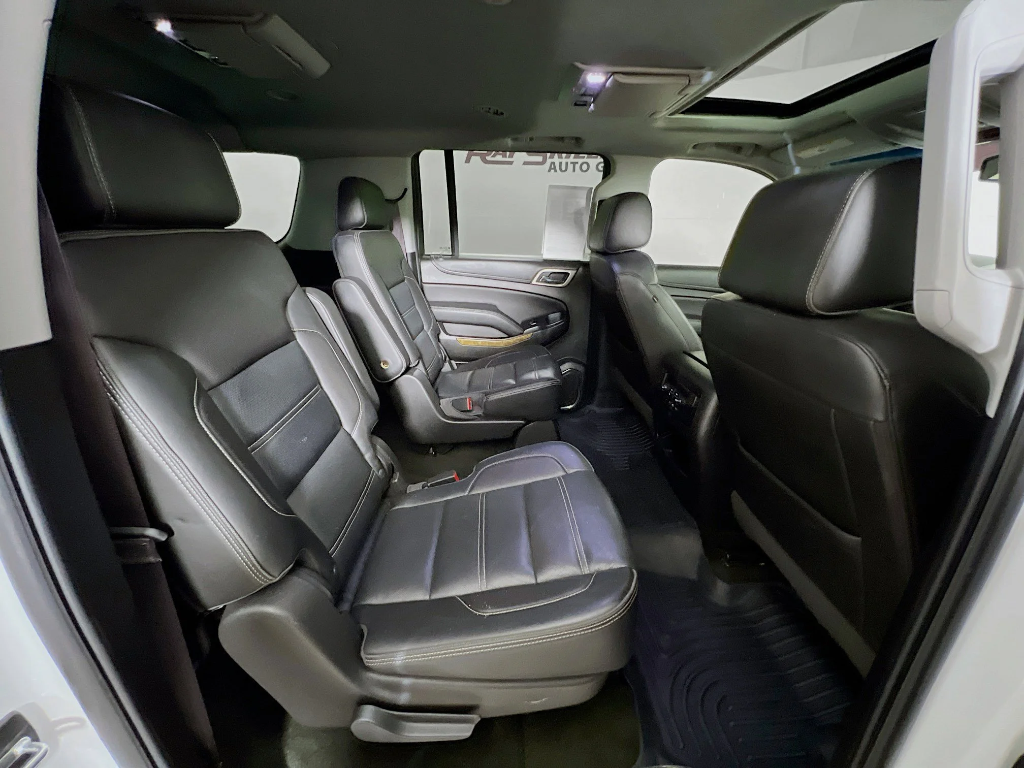 2017 GMC Yukon XL Denali - Photo 46