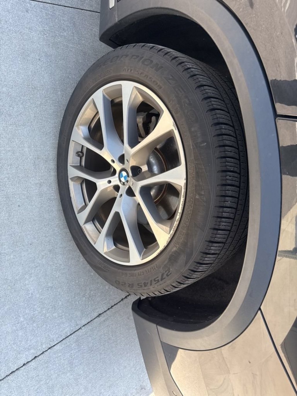 Used 2019 Black Sapphire Metallic BMW xDrive40i image 21
