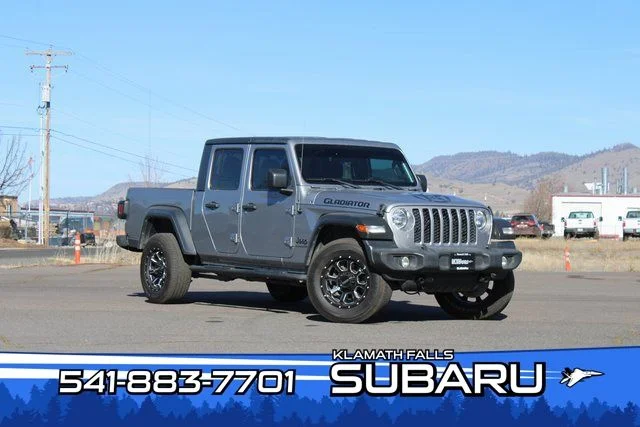 Used 2020 Silver Jeep Sport image 1