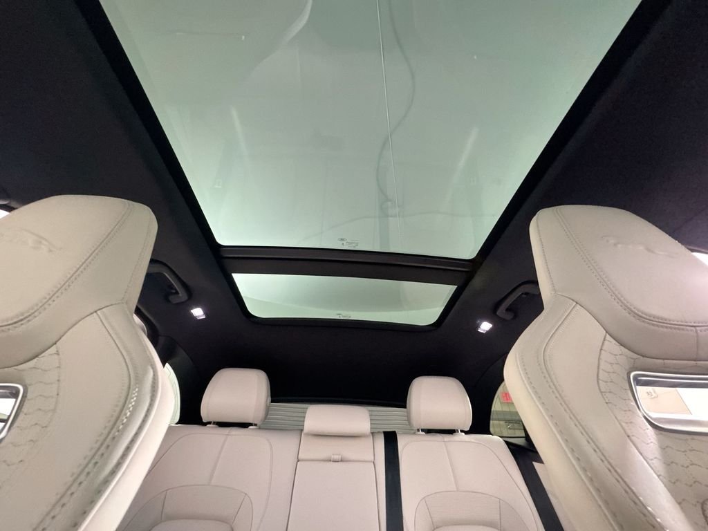 2026 Jaguar F-Pace R-Dynamic S - Photo 20