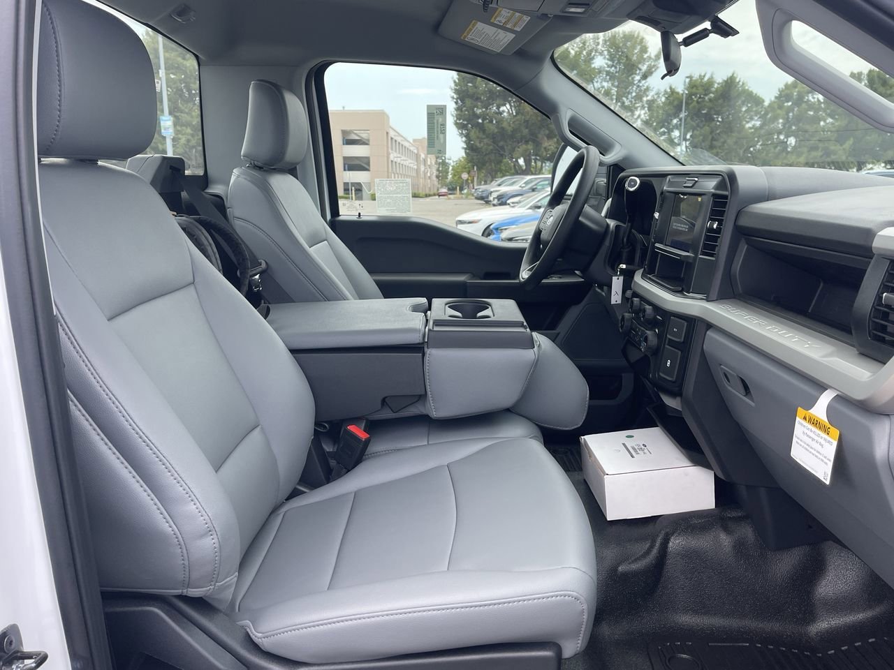 New 2025 Oxford White Ford XL image 16