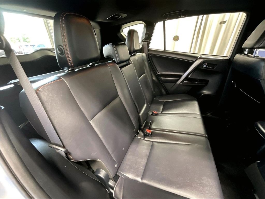 Used 2018 Silver Toyota SE image 16