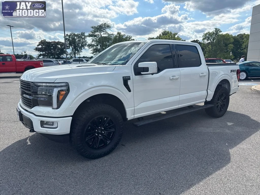 New 2026 Star White Metallic Tri-Coat Ford Platinum® image 2
