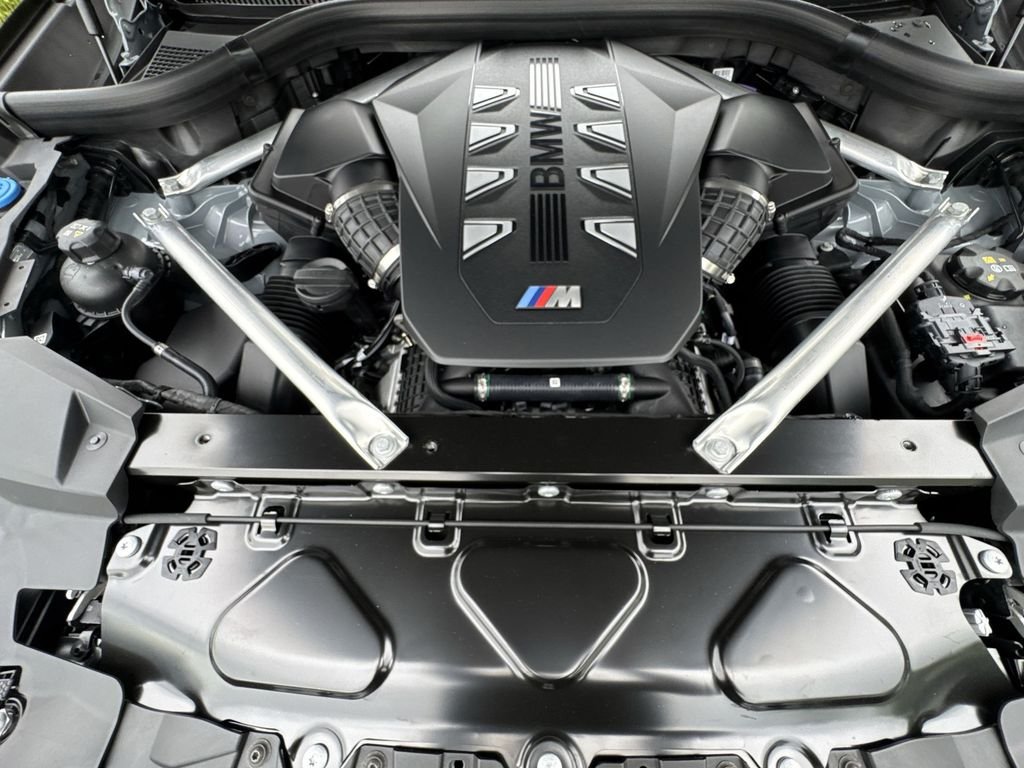 New 2027 Brooklyn Grey Metallic BMW M60i image 18