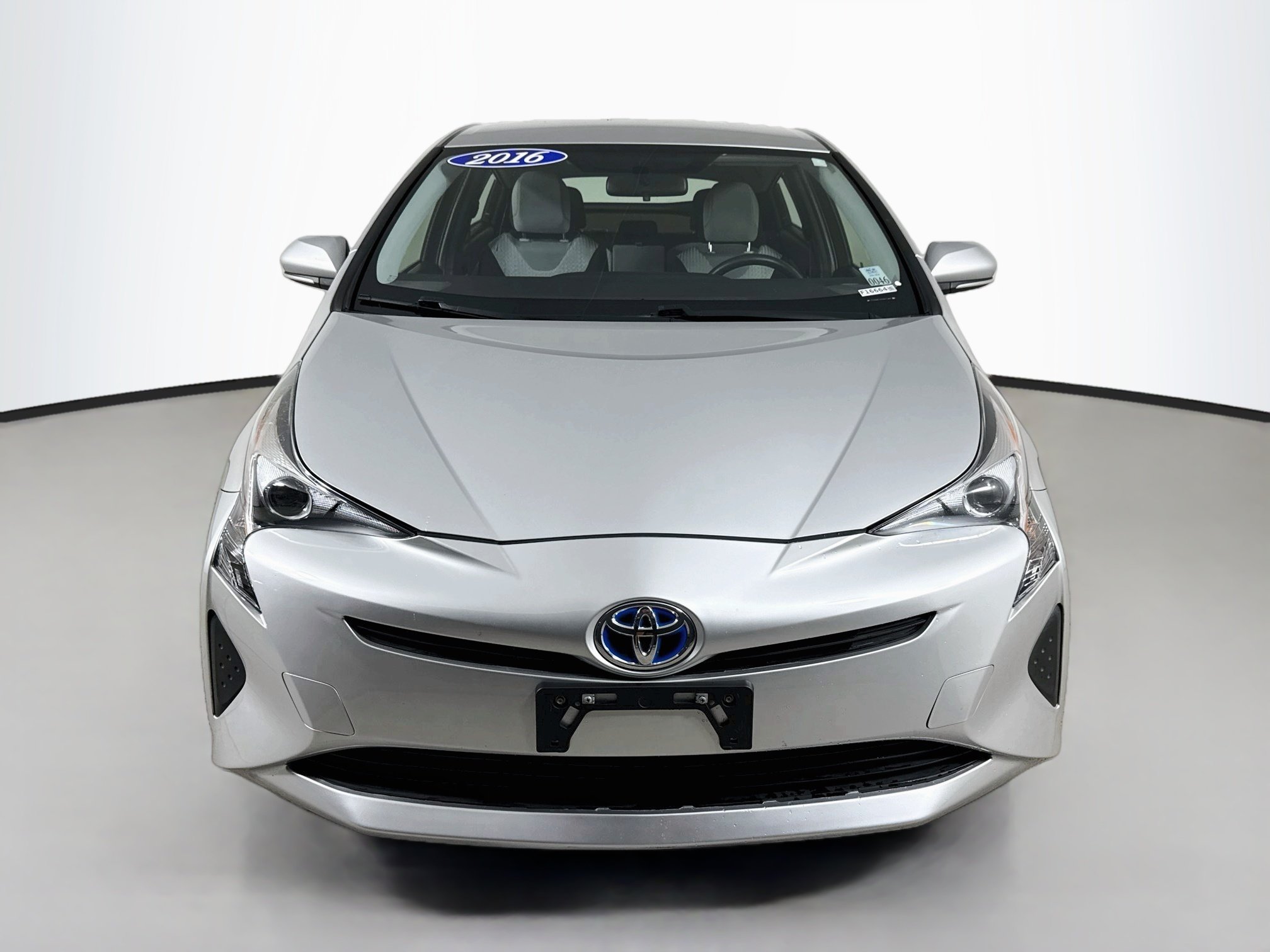 Used 2016 Classic Silver Metallic Toyota Two image 7