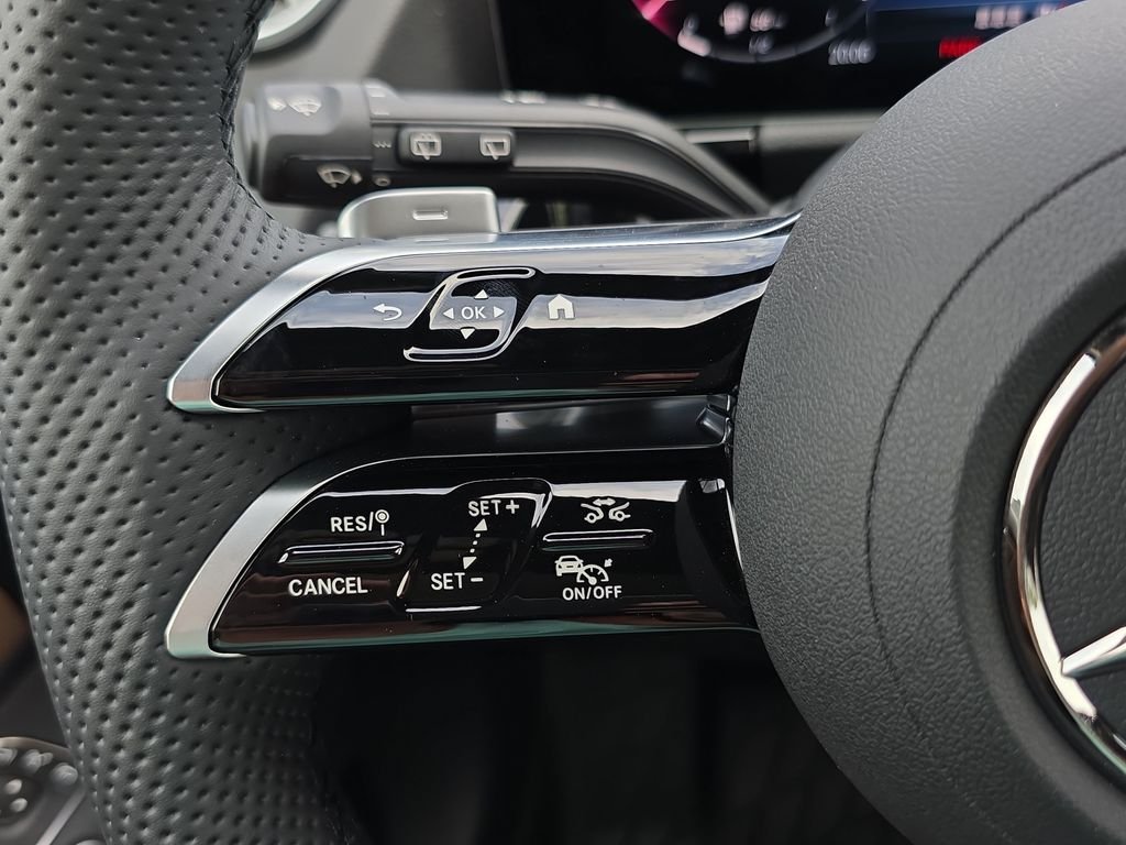 New 2026 White Mercedes-Benz GLA 250 image 21