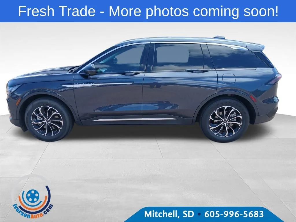 2024 Lincoln Nautilus Premiere AWD's photo