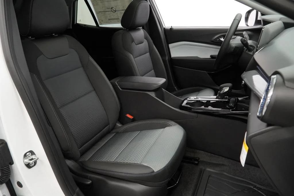 2026 Chevrolet Trax LT - Photo 28
