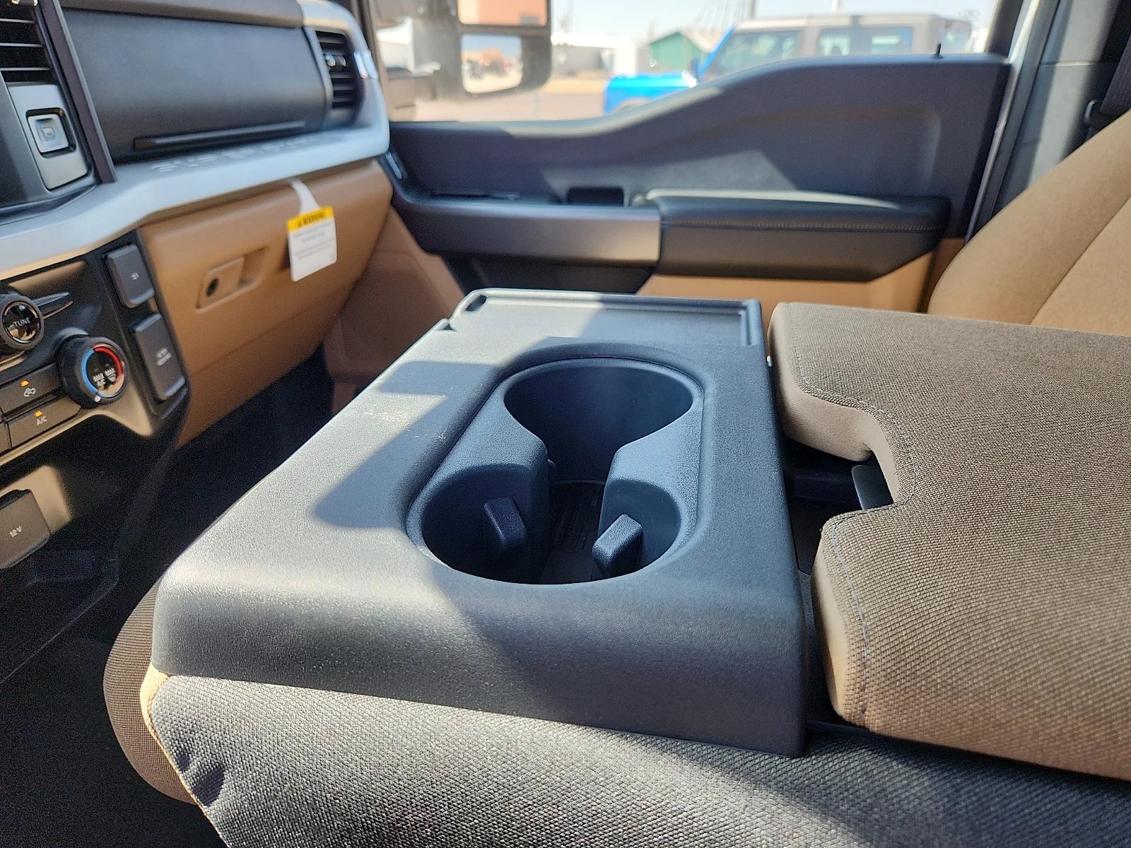 New 2027 Oxford White Ford XLT image 25