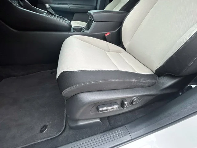 Used 2024 White Honda EX image 21