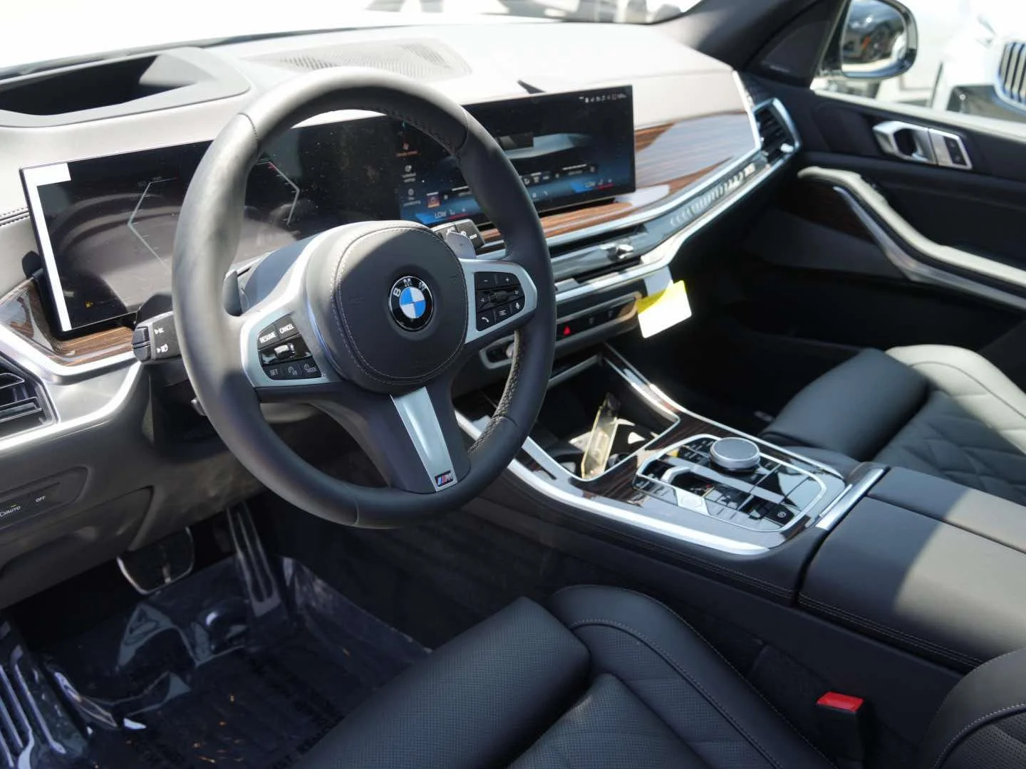 New 2026 Alpine White BMW sDrive40i image 14
