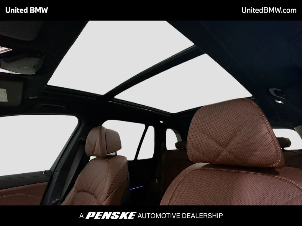 New 2026 Mineral White Metallic BMW xDrive40i image 12