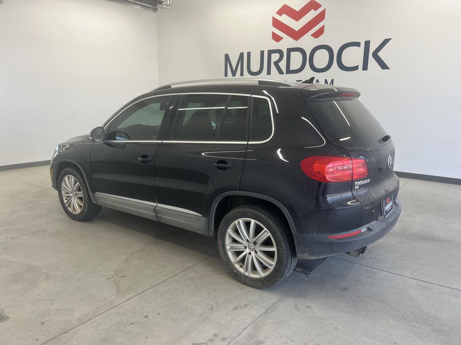 Used 2016 Deep Black Pearl Volkswagen SE image 2