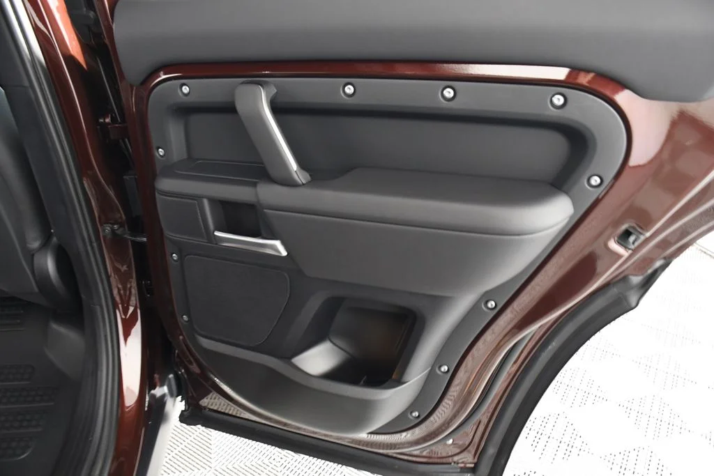 2026 Land Rover Defender S - Photo 20
