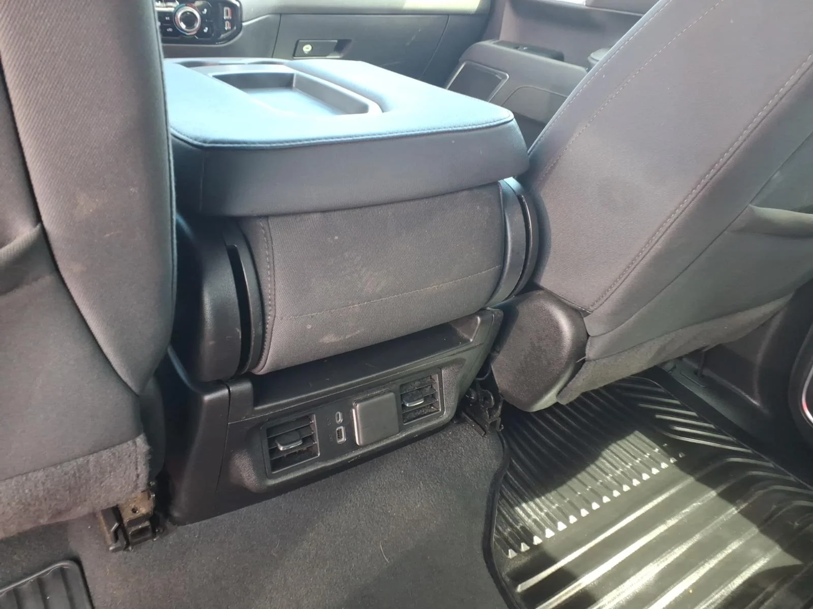 2025 Chevrolet Silverado 1500 LT - Photo 10