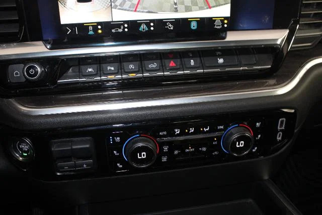 Used 2023 Summit White Chevrolet  image 25