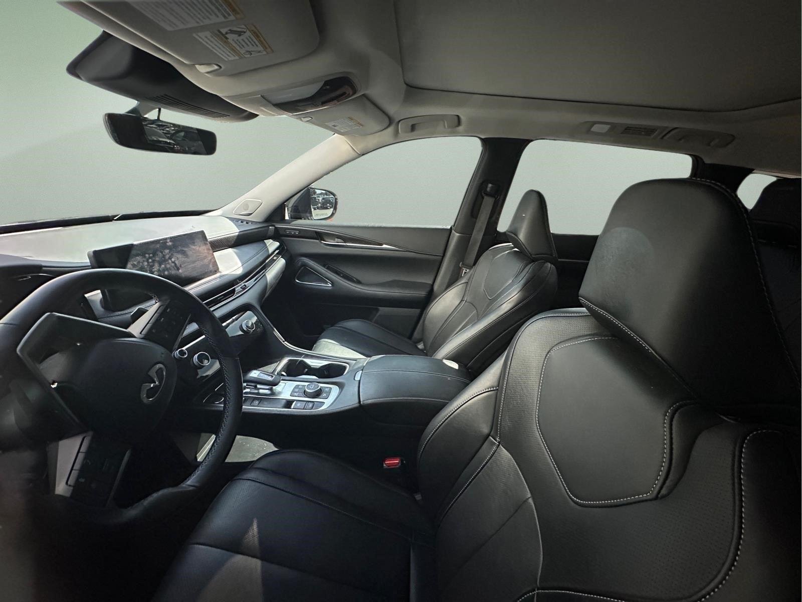 Used 2024 Majestic White INFINITI SENSORY image 25