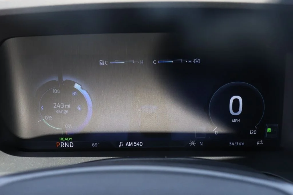 2025 Ford F-150 Lightning Flash - Photo 21