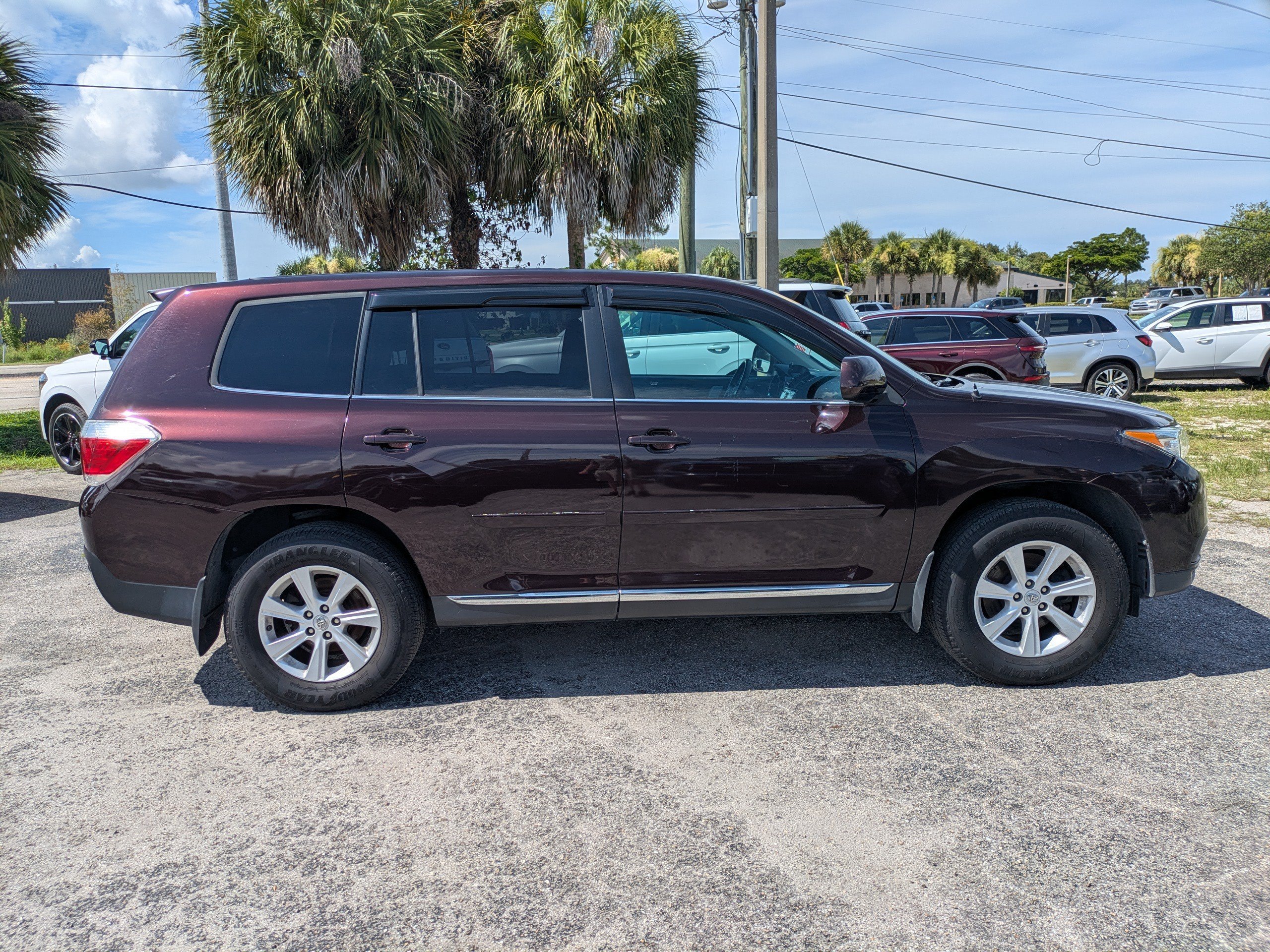 Used 2012 Red Toyota  image 3