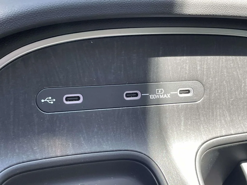 New 2026 Black Hyundai SEL image 32