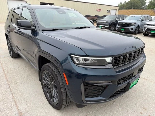 New 2027 Fathom Blue Pearlcoat Jeep Summit image 2
