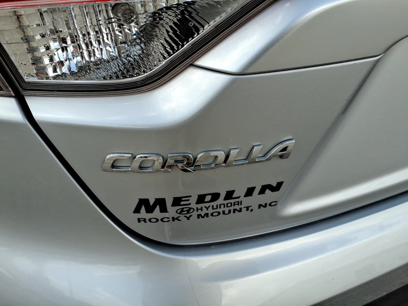 2023 Toyota Corolla LE - Photo 9