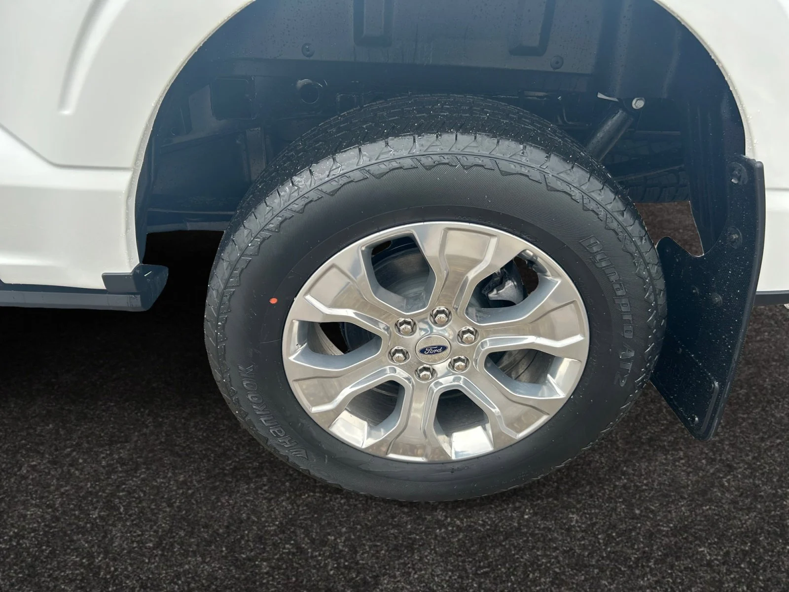 New 2026 Star White Metallic Tri-Coat Ford Platinum image 9