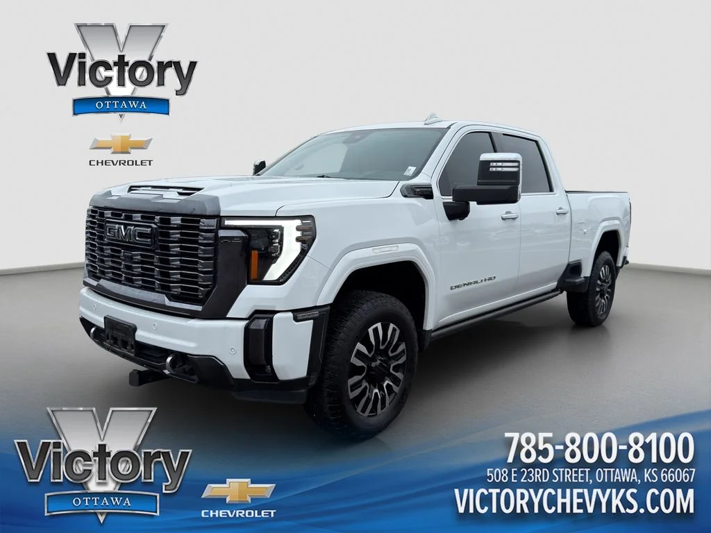 Used 2024 White GMC Denali Ultimate image 1