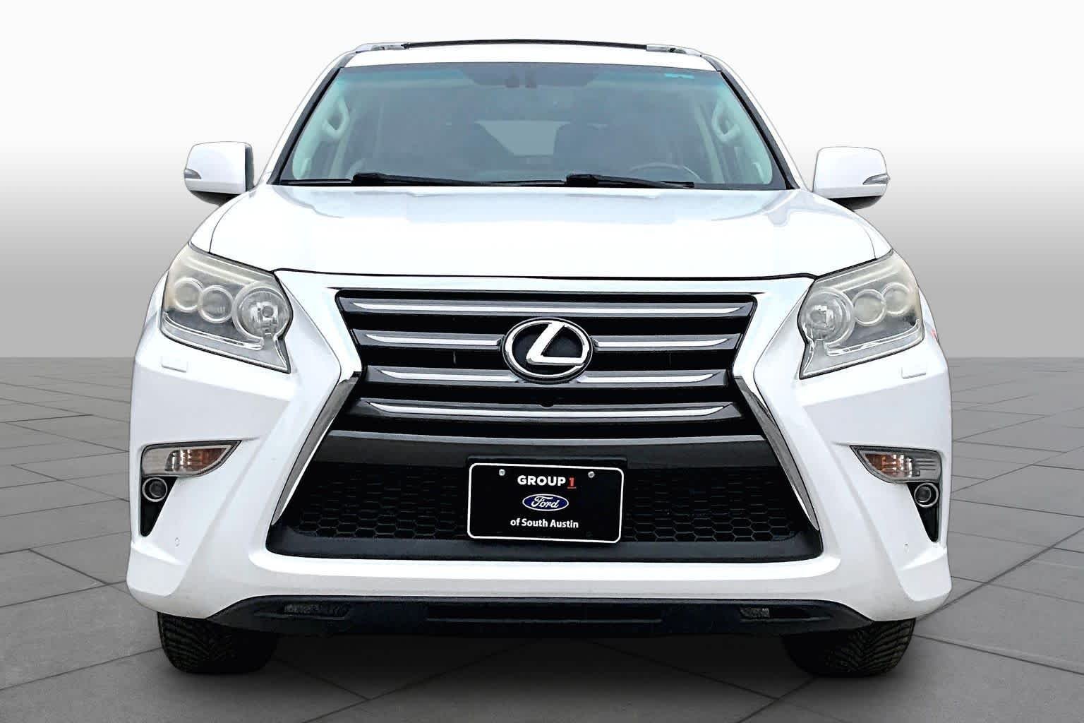 Used 2015 Starfire Pearl Lexus  image 4