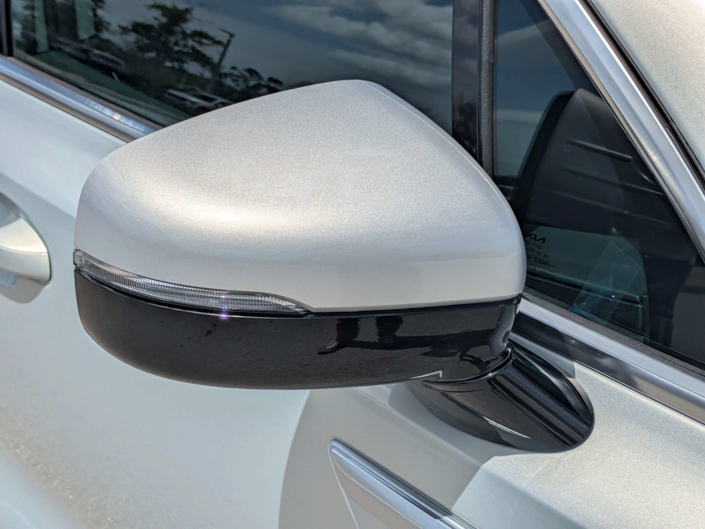 New 2026 Ivory Silver Kia LX image 12