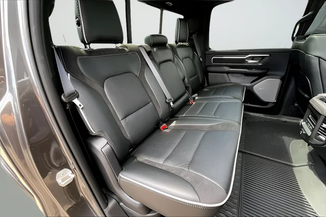 New 2026 Granite Crystal Metallic Clear-Coat Exterior Paint RAM Laramie image 19