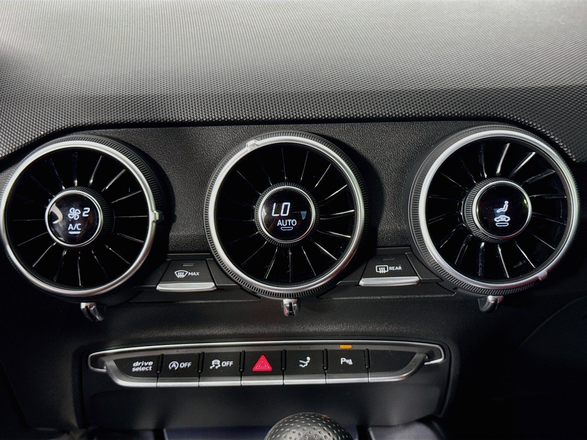 Used 2023  Audi 2.0 TFSI quattro image 18