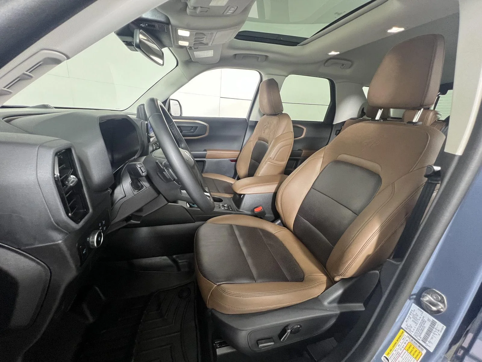 Used 2024 Azure Gray Metallic Tri-Coat Ford Badlands image 2