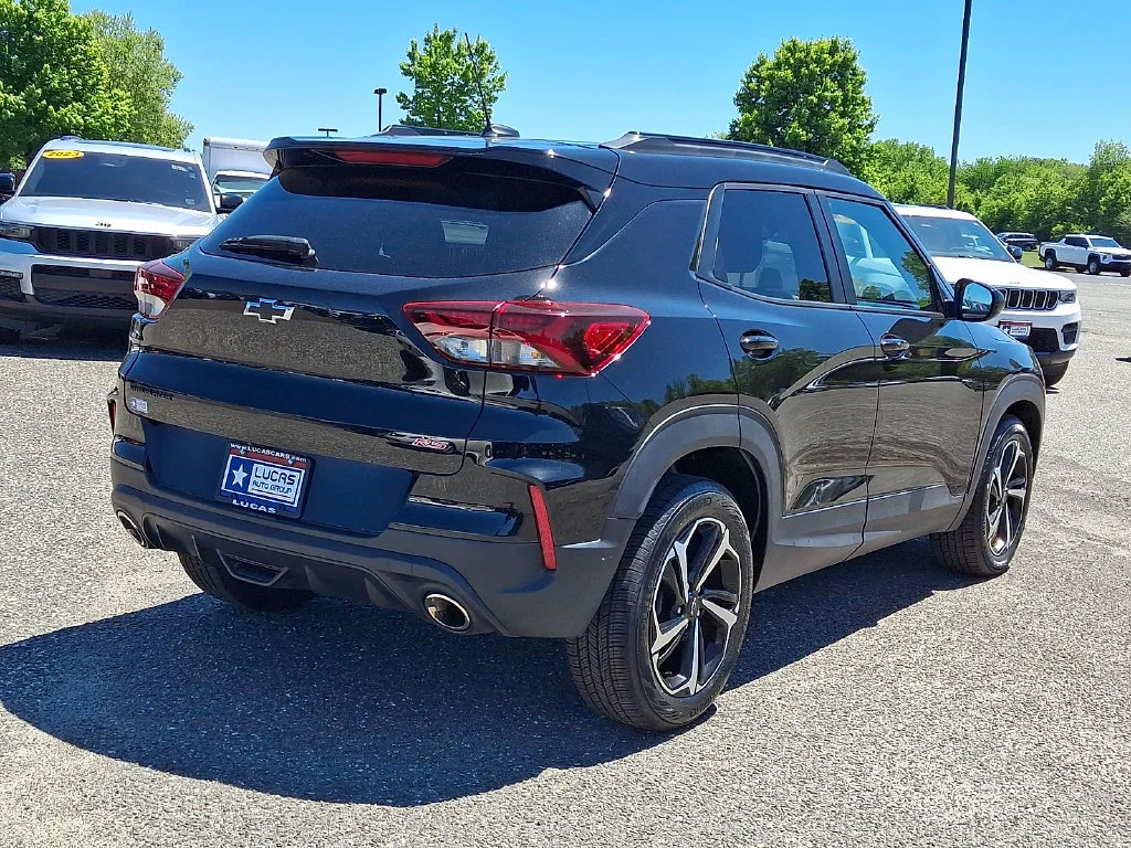 Used 2022 Mosaic Black Metallic Chevrolet RS image 11