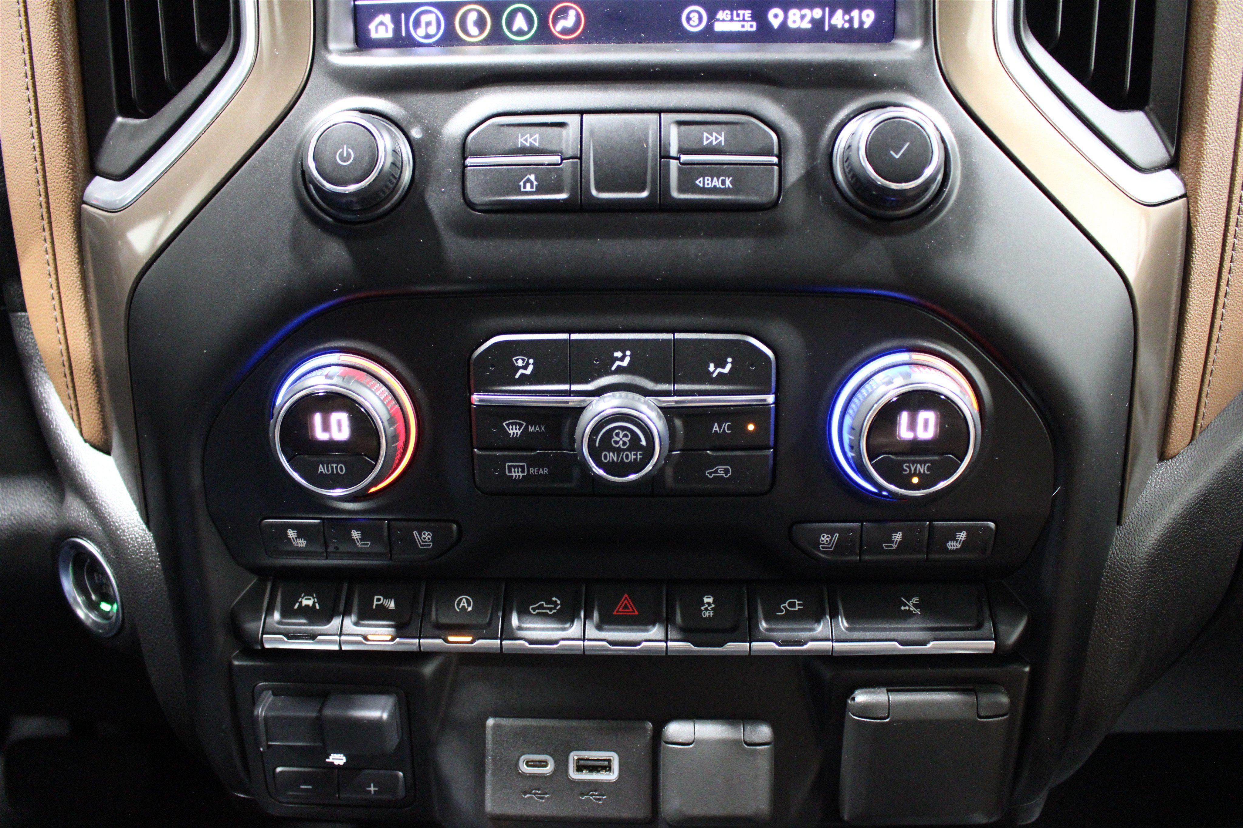 Used 2020 Iridescent Pearl Tricoat Chevrolet High Country image 18