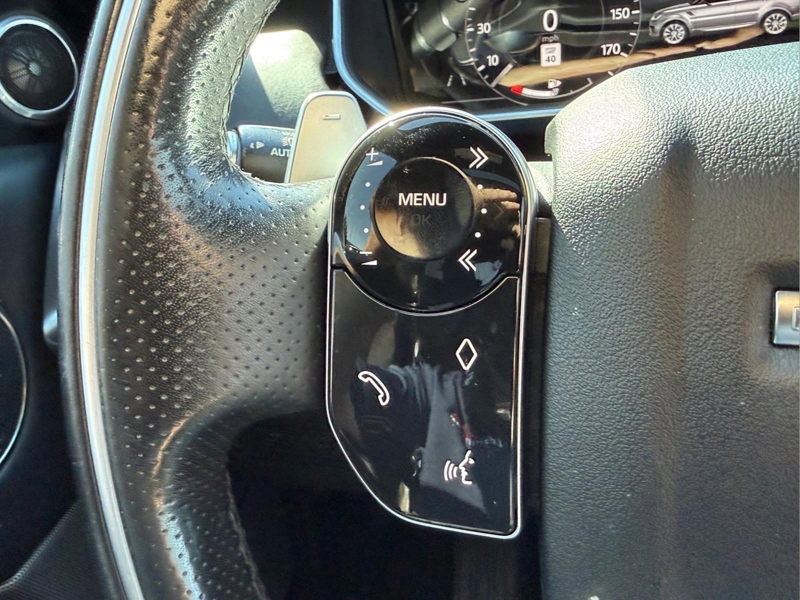 Used 2019  Land Rover Dynamic image 23